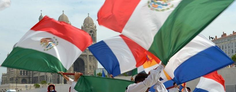 Imagen de banderas latinoamericanas y europeas, con ocasión de la visita del presidente mexicano, Enrique Peña Niego, a Europa en julio de 2015. Imagen: Gobierno de México.
