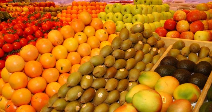 Frutas a la venta. Imagen: Magrama.